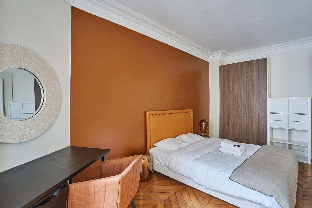 Apartment Beaubourg By Studio Prestige Париж Екстер'єр фото
